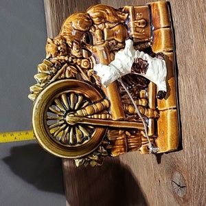 Vintage McCoy Spinning Wheel w/White Dog & Cat - 1950's